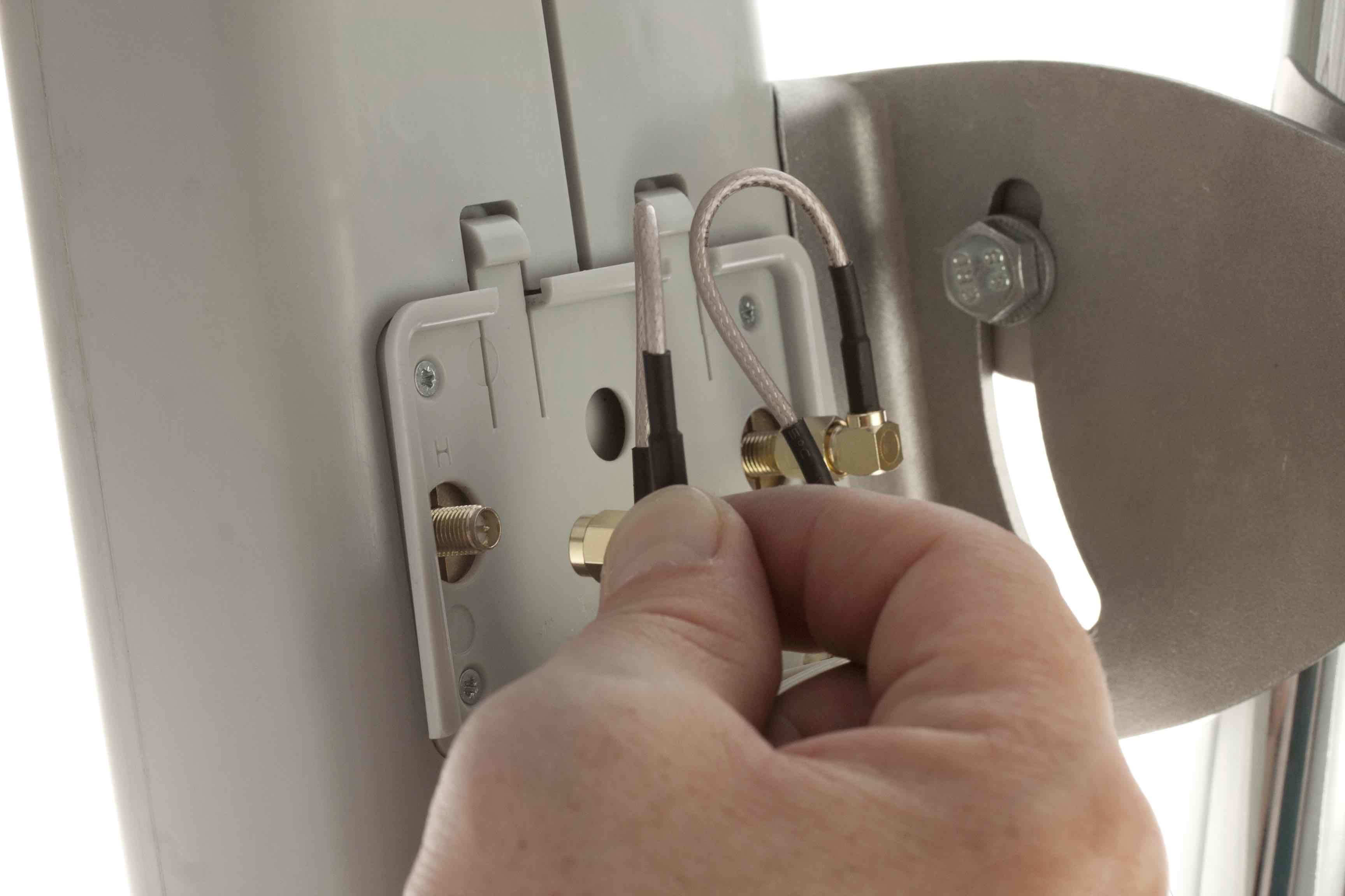 RFElements WFRFSECM2120 StationBox Sector Mimo 2-120, 2.4 GHz 120°  Anten ürün görseli 3 - wifidepo